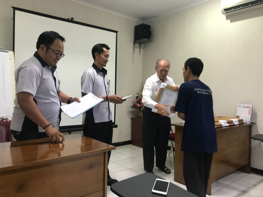 Employee of The Year Awards — Tri Sinar Purnama news